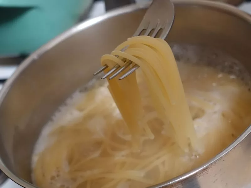 How to check if pasta al dente