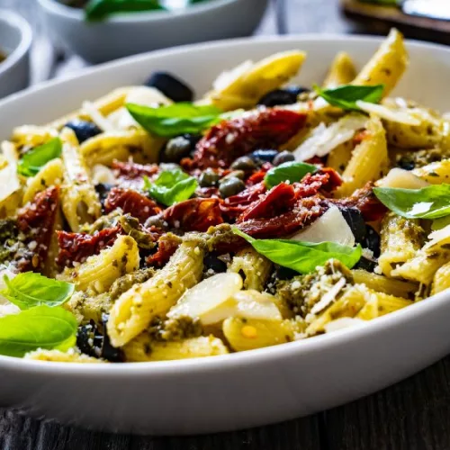 Pesto Penne with Sun-Dried Tomatoes
